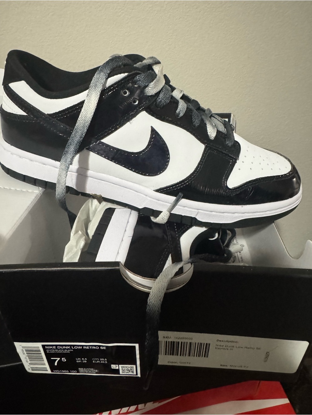 Men’s Nike Dunk Low Retro SE Black and White Low-Top Sneakers